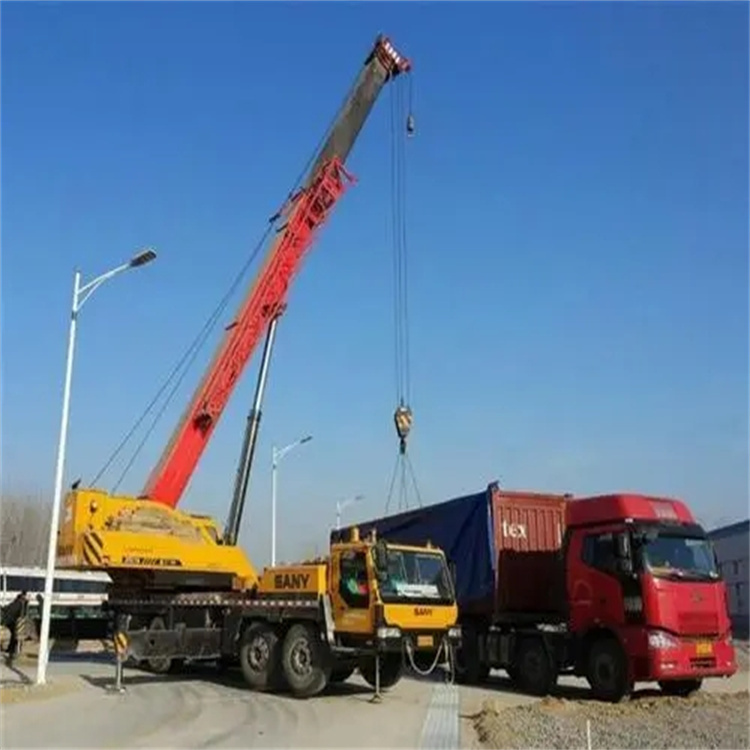 固安吊车出租吊装大件的时候的注意事项